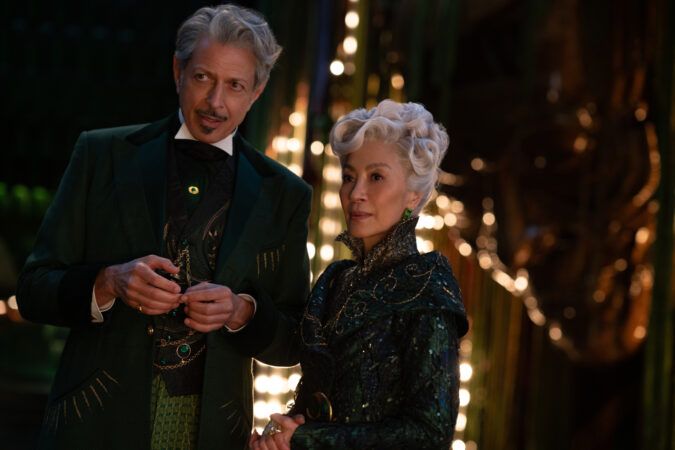 Wicked Film Production Stills 2024 Jeff Goldblum et Michelle Yeoh HR