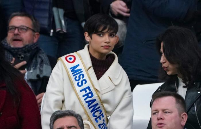 critiquée pour son physique, Eve Gilles, Miss France 2024, a perdu toute confiance en elle
