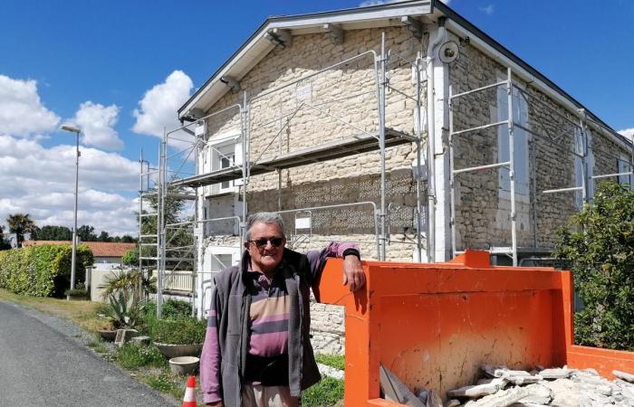 « Toute notre vie est dans des cartons », un an après le séisme en Charente-Maritime