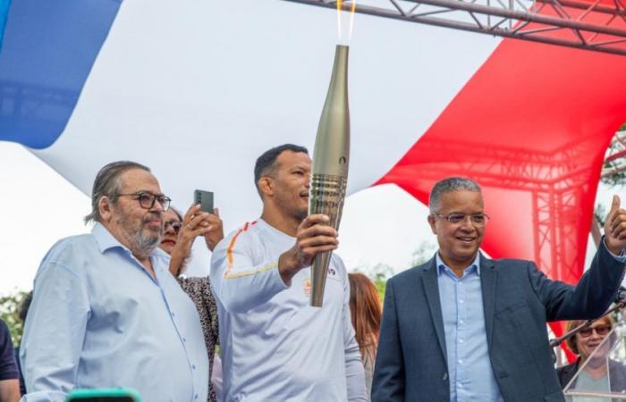 La Flamme olympique à La Réunion, un « relais historique » pour le Département