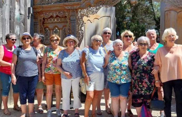 Pour fêter leurs 70 ans, ces anciens amis de CE2 emmènent leur maîtresse en Corse