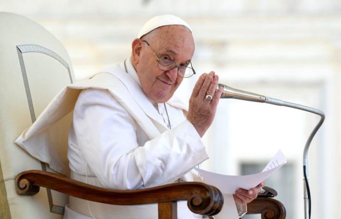 Le pape François a encore une fois utilisé un mot insultant contre les homosexuels