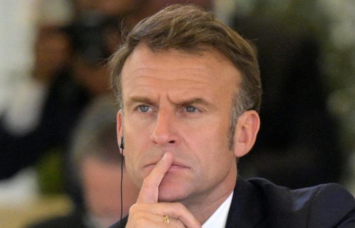 Macron juge les programmes des « deux blocs extrêmes » « totalement irréalistes »