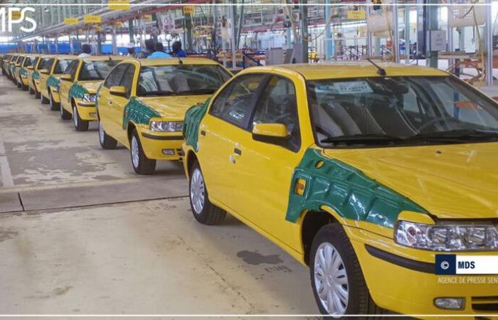 Le ministre El Hadji Malick Ndiaye remet les clés de 500 taxis essence à 20 GIE