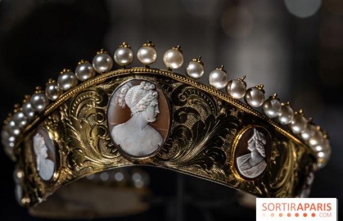 L’exposition gratuite des bijoux de scène de la Comédie Française se dévoile à l’Hôtel Mercy-Argenteau