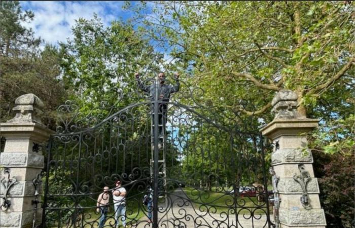 le portail « géant » du château de Briord a nécessité 700 heures de travail