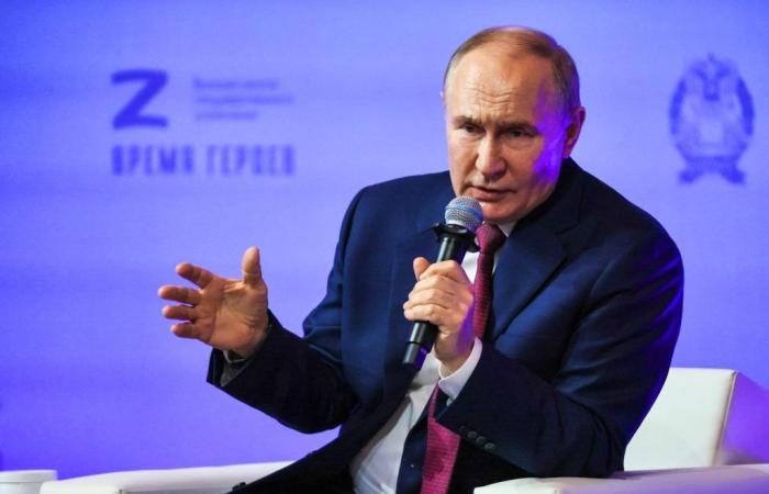 Poutine dit que Kiev « devrait réfléchir » à son plan de paix