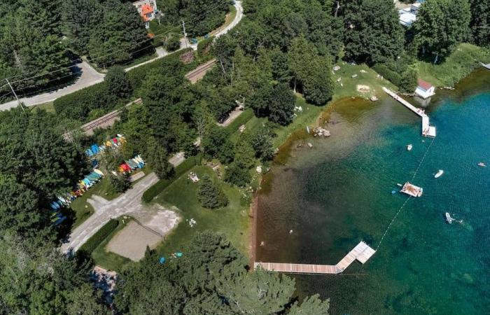 Un sublime chalet en nature avec accès au lac Orford à vendre pour 699 000$ à Eastman – .