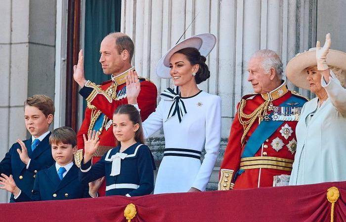 Kate fait son retour public au défilé d’anniversaire de Charles III