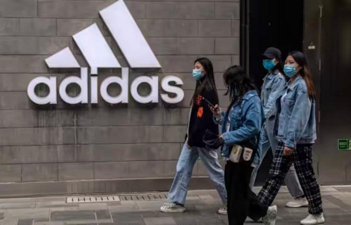 Adidas enquête sur une affaire de corruption présumée massive