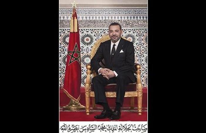 SM le Roi, Amir Al-Mouminine, accomplit la prière de l’Aïd Al-Adha à la mosquée Hassan II de Tétouan et reçoit ses salutations en cette heureuse occasion