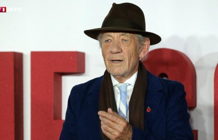 Le comédien Ian McKellen hospitalisé après une lourde chute sur scène à Londres