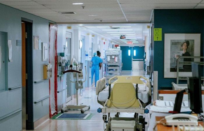 Plus de 1 500 des 17 000 lits du réseau de santé québécois seront fermés cet été