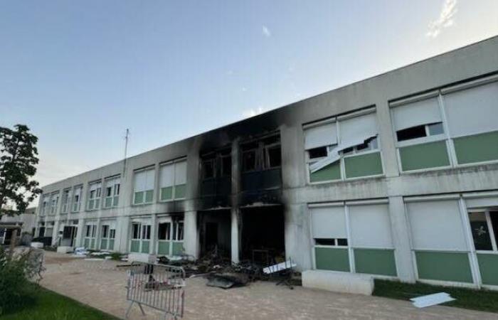 deux salles de classe détruites
