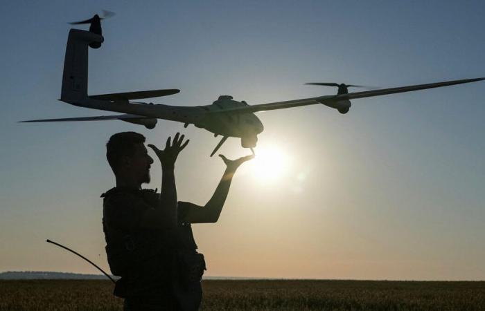 L’Ukraine lance une attaque massive de drones contre la Russie, un mort