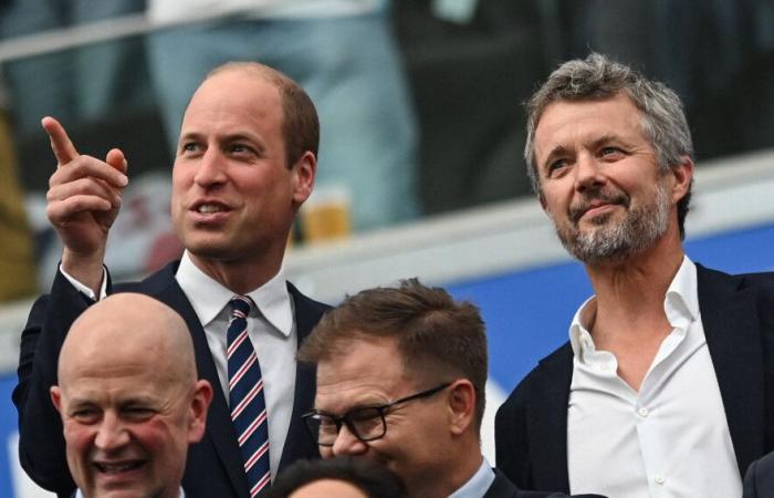 Le prince William retrouve Frederik X lors du match Angleterre-Danemark