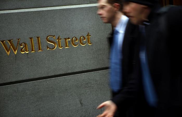 Wall Street devrait être hésitante, inflation en vue