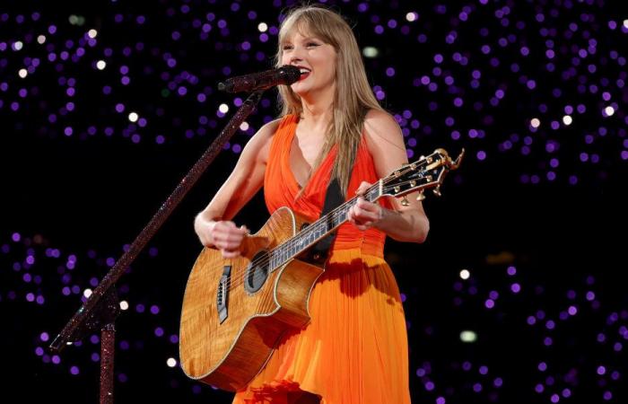 Taylor Swift fait un pied de nez à ses détracteurs en plein concert : “Ils me rendent plus fort”