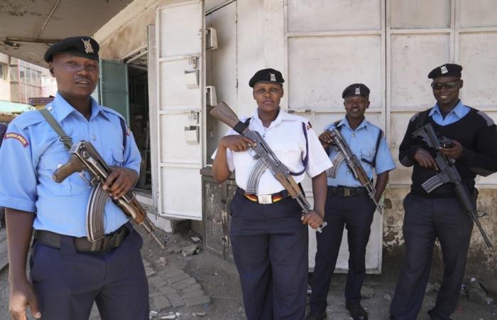 400 policiers kenyans partent pour Haïti pour affronter les gangs