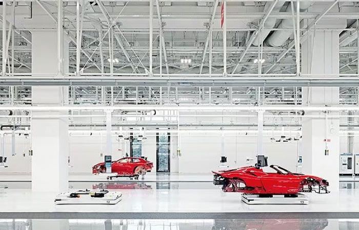L’évolution de Ferrari vers un avenir 100 % électrique d’ici 2026