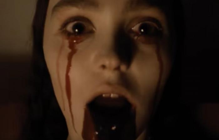 Lily-Rose Depp affronte le vampire dans la première bande-annonce du remake