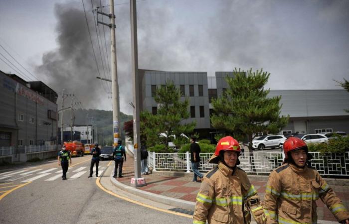 En Corée du Sud, un incendie dans une usine de batteries fait vingt-deux morts