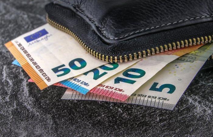Un SDF rapporte un portefeuille de près de 2 000 euros, il est remercié pour son honnêteté par un chèque cadeau de 50 euros