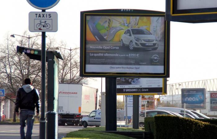 Contre la pollution visuelle, la ville va démonter tous les grands panneaux publicitaires