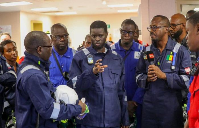 Sénégal : le président Faye visite le site de production pétrolière