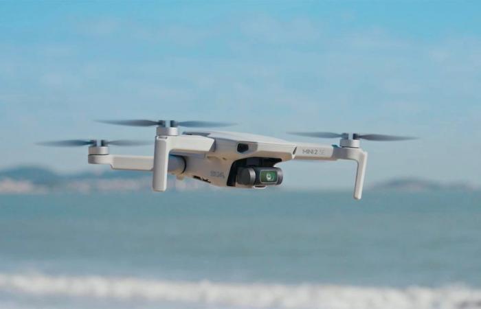 ce drone parfait pour les vacances est à un prix fou – .