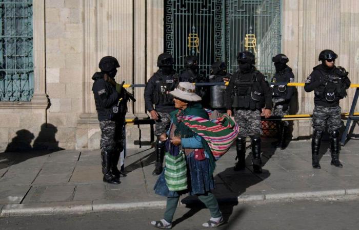 L’échec d’une tentative de coup d’État militaire confronte le président bolivien Luis Arce à sa pire crise.