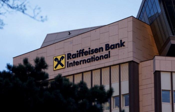 Les régulateurs autrichiens infligent une amende à Raiffeisen pour manquement à la lutte contre le blanchiment d’argent.