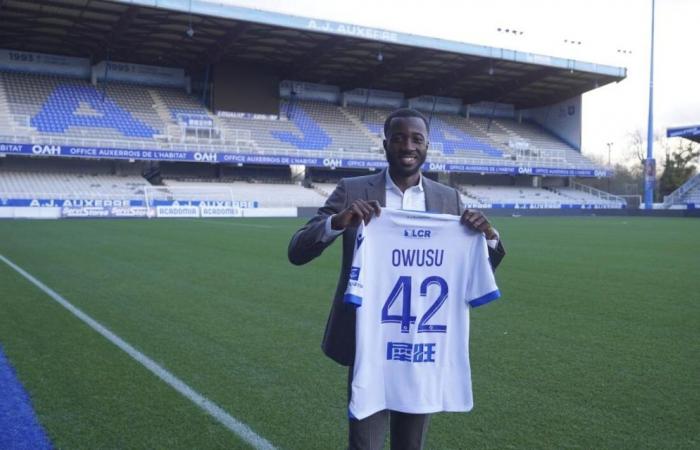 Owusu prolonge à Auxerre et va retrouver l’OL en Ligue 1
