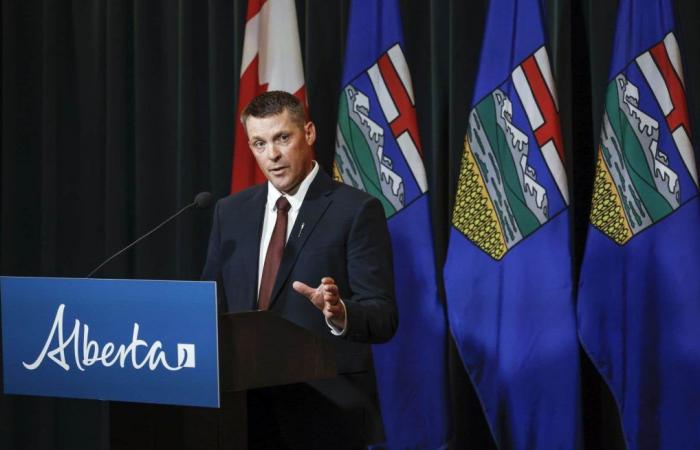 L’Alberta enregistre un excédent record de 4,3 milliards de dollars pour l’exercice 2023-24 – .