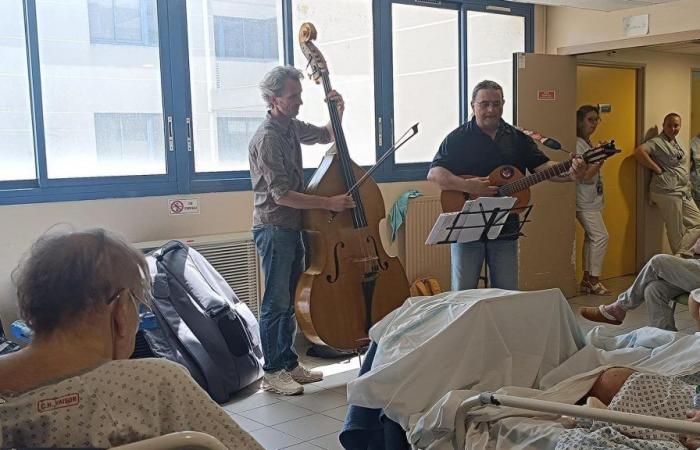 A l’hôpital d’Orange, une association vient diffuser de la musique pour les patients.
