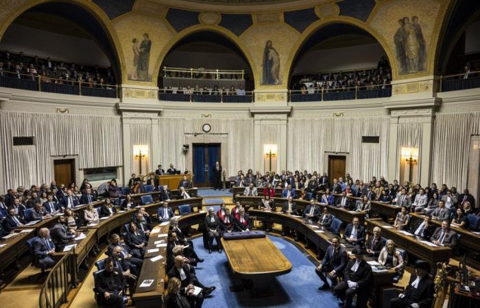 Les politiciens du Manitoba recevront des augmentations de salaire