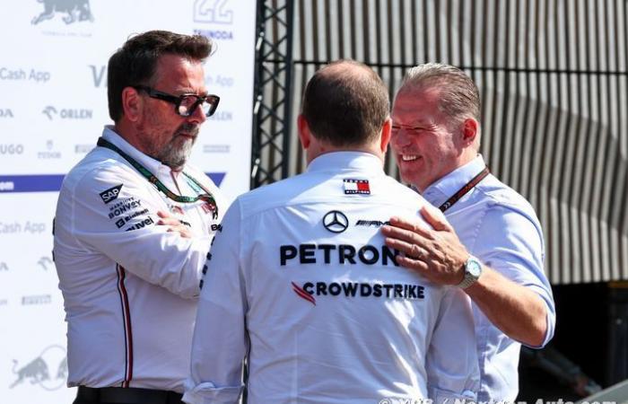 Formule 1 | Jos Verstappen prévient Red Bull : le transfert de Max vers Mercedes F1 n’est pas exclu