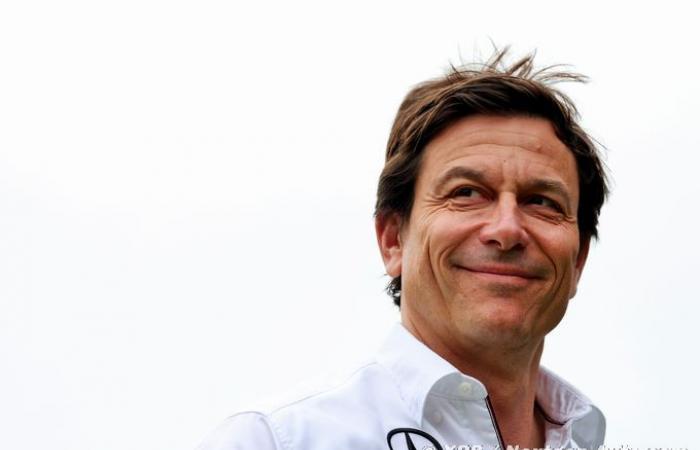 Formule 1 | Wolff révèle l’élément qui l’a « blessé » dans le départ d’Hamilton – .