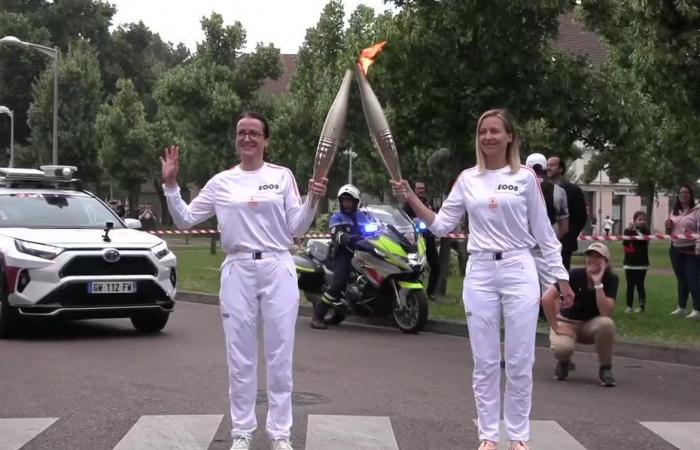 EN IMAGES. Suivez le relais de la flamme olympique dans la Marne, de Vitry-le-François à Reims – .