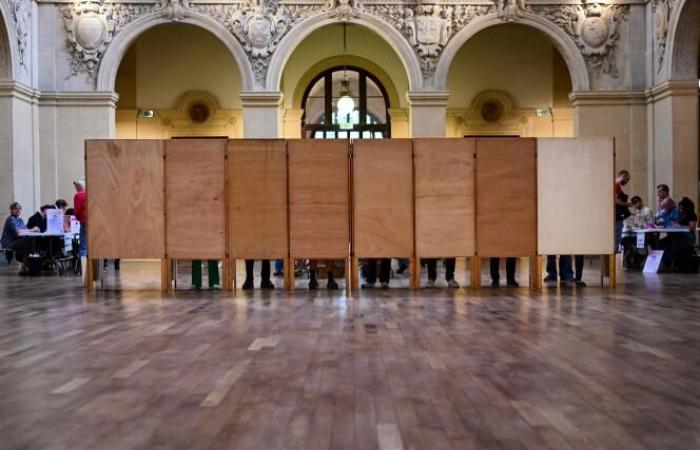 Comment les instituts de sondage estiment les résultats des élections législatives à partir de 20 heures