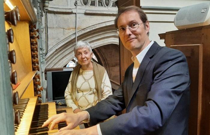 Professeur de musique dans un collège, il est également organiste de la cathédrale de Sées. – .