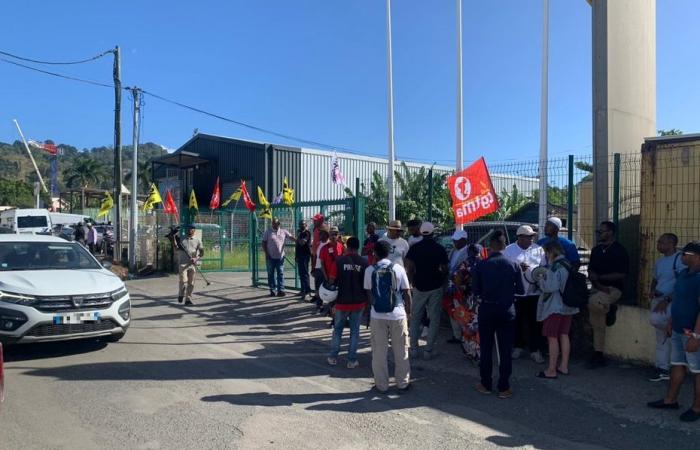 La grève se poursuit à La Poste malgré les esquisses d’un accord