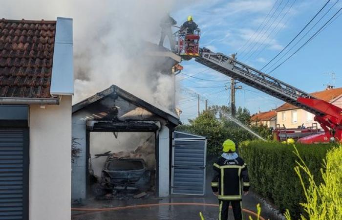 Un garage en feu force l’évacuation des occupants de deux maisons à Riorges