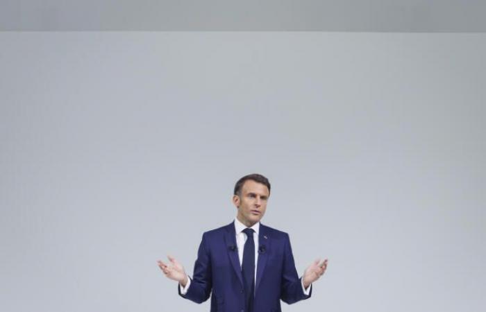 Comment Emmanuel Macron se prépare à la cohabitation avec l’extrême droite