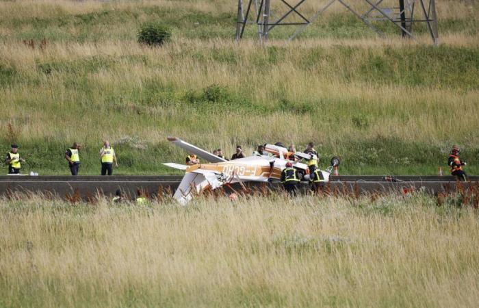Un avion s’écrase sur l’autoroute A4, faisant trois morts