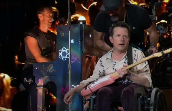 Michael J. Fox se produit sur scène avec Coldplay – .