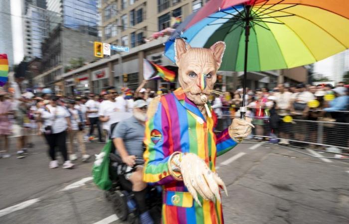 Le défilé de la fierté gaie de Toronto interrompu puis annulé