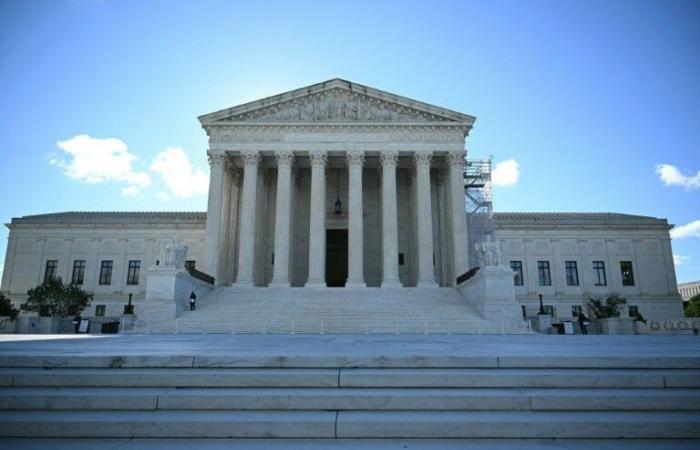 La Cour suprême des États-Unis étend l’immunité présidentielle, victoire de Trump – .