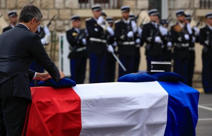 le
      gendarme
      décoré
      de
      la
      Légion
      d’honneur
      à
      titre
      posthume