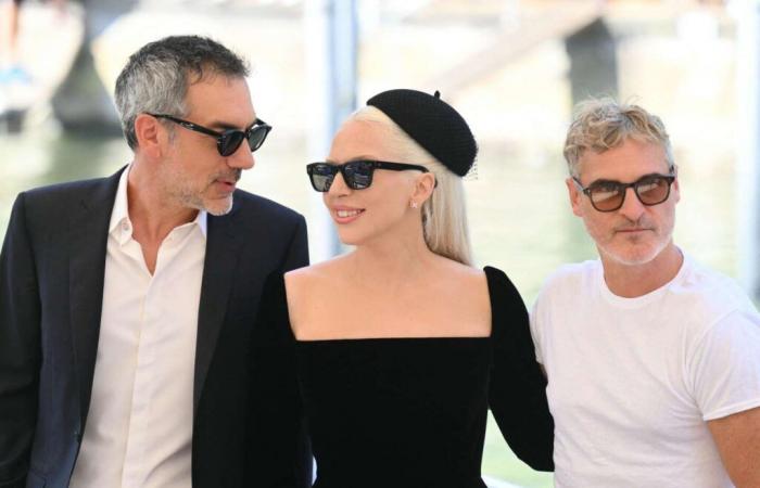 “Foucité
      à
      deux”,
      Lady
      Gaga
      and
      Joaquin
      Phoenix
      deliver
      an
      uneven
      show